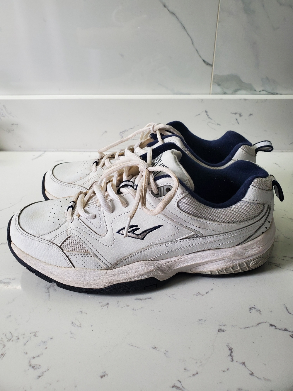 Everlast Sport athletic walking shoes US 8.5